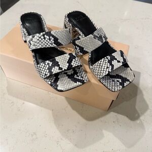 Marc Fisher Pat slide mules Black and White Snake size 6
